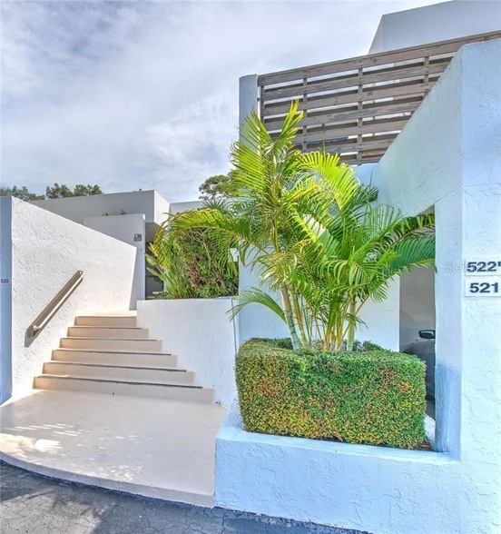 522 Bayport Way, Unit 522 in Longboat Key, FL - Foto de edificio