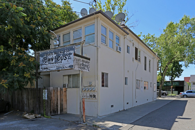 2123 P St in Sacramento, CA - Building Photo - Building Photo