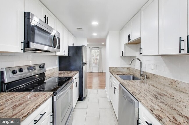 20210 Maple Leaf Ct, Unit 1-474502 in Gaithersburg, MD - Building Photo - Building Photo