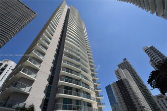 1100 S Miami Ave, Unit 2205 in Miami, FL - Foto de edificio - Building Photo