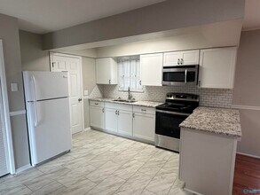 3912 Richland Dr NW in Huntsville, AL - Building Photo - Building Photo