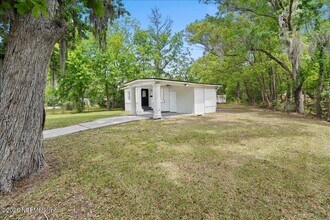 6601 Cleveland Rd in Jacksonville, FL - Building Photo - Building Photo