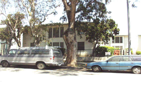 1630 St. Andrews Pl in Los Angeles, CA - Building Photo