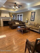 305 Cambridge Dr in Lafayette, LA - Building Photo - Building Photo
