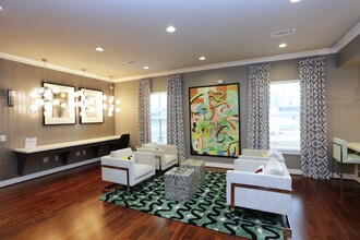 Sadler House in San Marcos, TX - Foto de edificio - Interior Photo