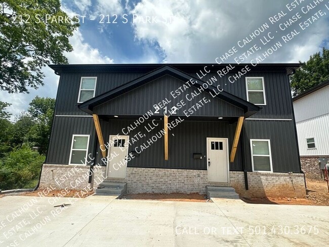property at 212 S Park St