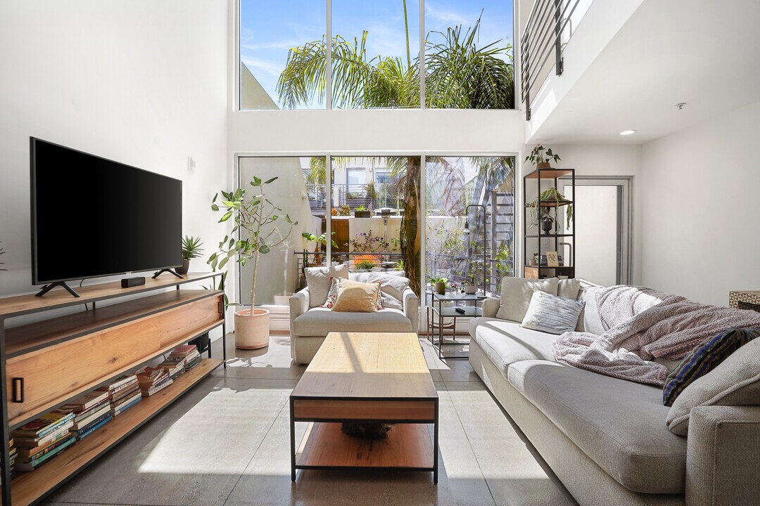 712 Bryant St, Unit 4 in San Francisco, CA - Building Photo