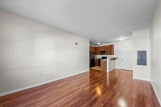 845 Newark Ave in Jersey City, NJ - Foto de edificio - Building Photo