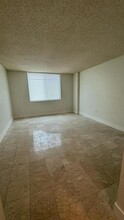 919 Hillcrest Dr, Unit 201 in Hollywood, FL - Foto de edificio - Building Photo