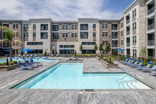 Highbridge at Egret Bay in League City, TX - Building Photo