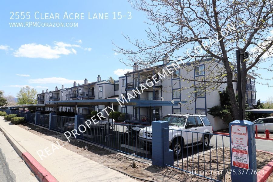 2555 Clear Acre Ln in Reno, NV - Building Photo