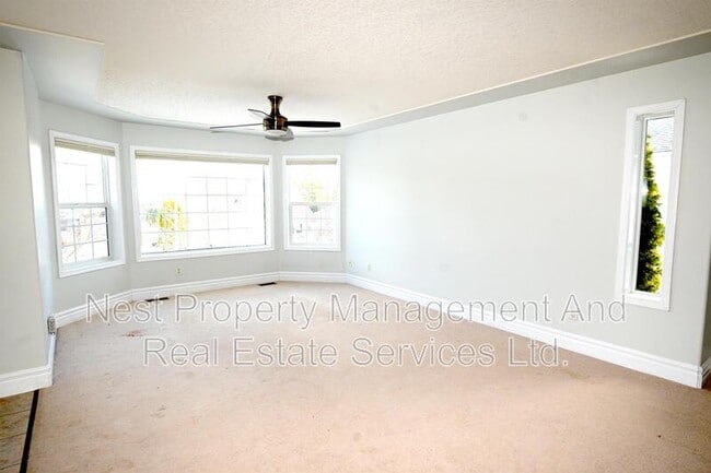 property at 3242 Vista View Rd
