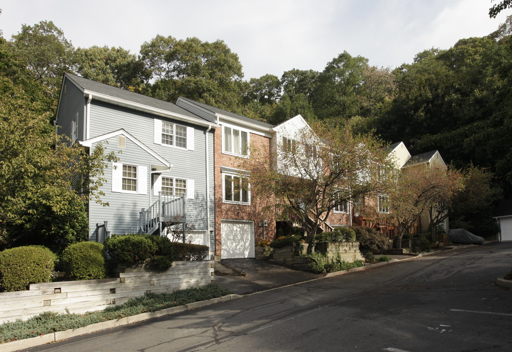 Bell Harbour Mews in Port Jefferson, NY - Building Photo