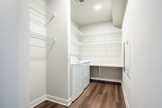 Heyday Sun Prairie in Sun Prairie, WI - Building Photo - Interior Photo