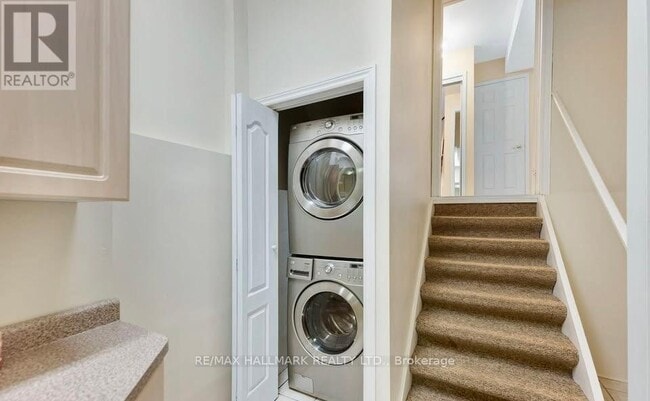 166 Sail Crescent in Vaughan, ON - Building Photo - Building Photo