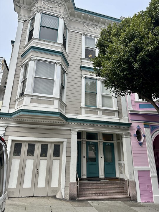 2857 Octavia St in San Francisco, CA - Building Photo