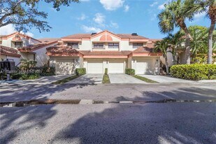 3475 Emerald Oaks Dr in Hollywood, FL - Building Photo