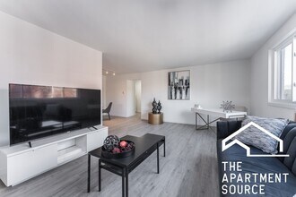 7619 N Sheridan Rd, Unit 3A in Chicago, IL - Building Photo - Building Photo