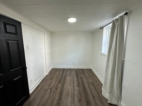 4904 N Austin Ave, Unit Garden Unit in Chicago, IL - Foto de edificio - Building Photo