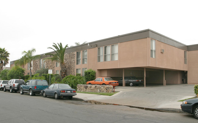 Santa Rosa Villas Apartments in San Diego, CA - Building Photo - Building Photo