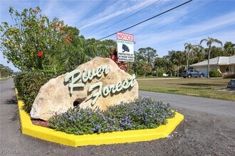 13529 Island Rd in Ft. Myers, FL - Building Photo - Building Photo