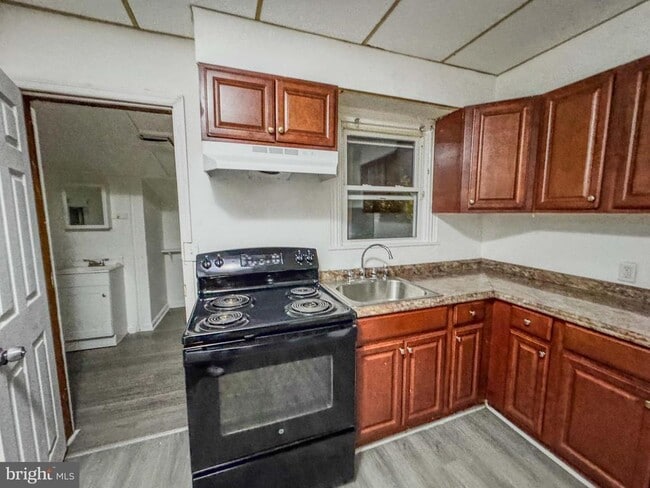 property at 312 N 2nd St