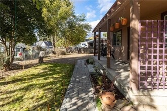 107 Capitol Hill Dr in Paso Robles, CA - Building Photo - Building Photo