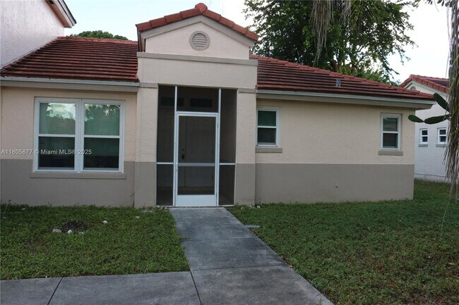 3067 Lillian Ln in Margate, FL - Building Photo - Building Photo