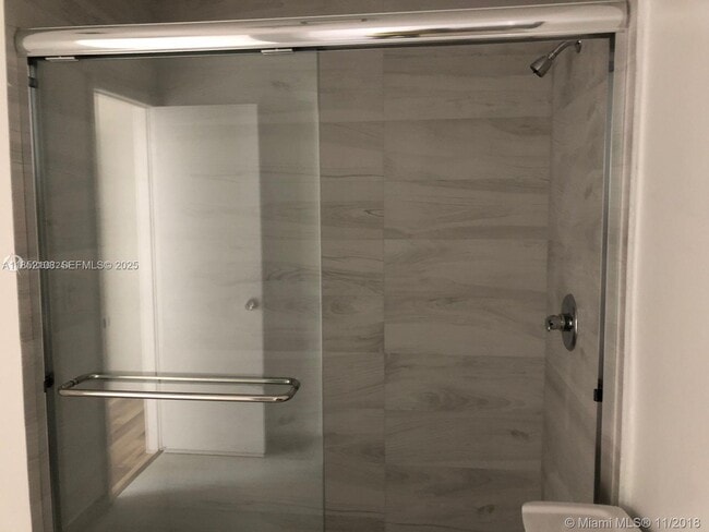 253 NE 12th Ave in Homestead, FL - Foto de edificio - Building Photo