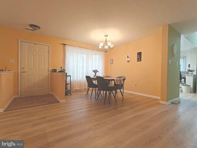 38 Elkington Dr in Mount Laurel, NJ - Building Photo - Building Photo