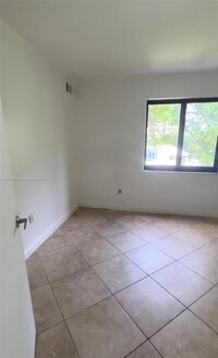 2201 Brickell Ave, Unit #63 in Miami, FL - Foto de edificio - Building Photo