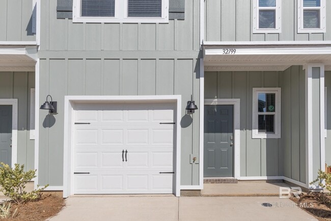 32199 Emancipation Cir in Spanish Fort, AL - Building Photo - Building Photo