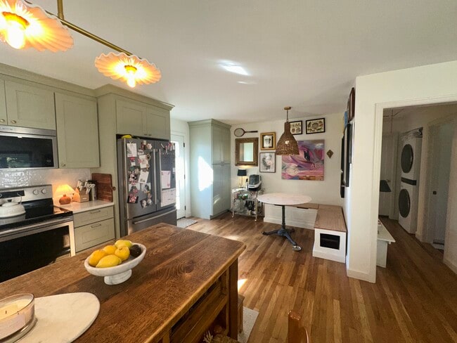 property at 5623 Meadowcrest Ln