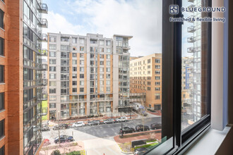 425 L St NW, Unit FL6-ID198 in Washington, DC - Building Photo - Building Photo