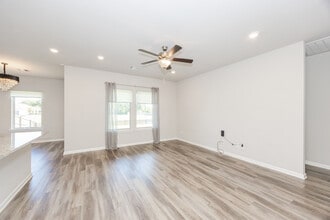 4635 Mendocino Way in Baton Rouge, LA - Building Photo - Building Photo