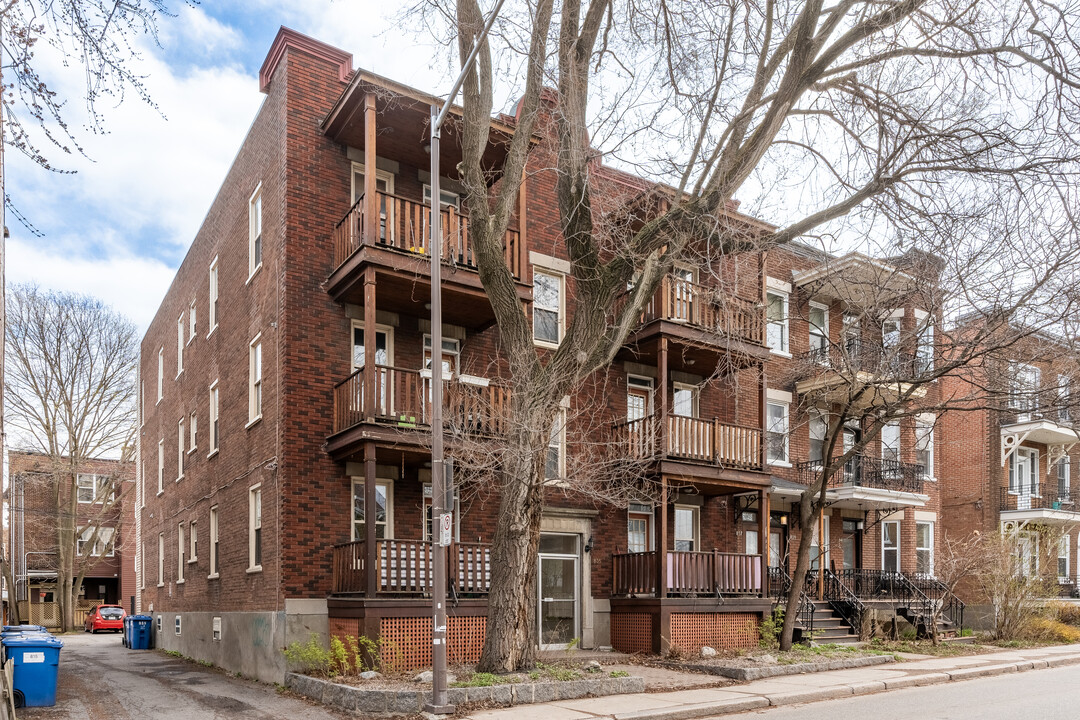 835 Belvédère Av in Québec, QC - Building Photo