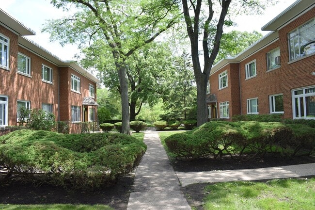 property at 600 Green Bay Rd