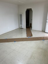 4215 Epsilon St in San Diego, CA - Foto de edificio - Building Photo