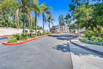 1020 La Terraza Cir in Corona, CA - Building Photo - Building Photo