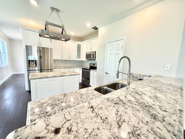 property at 12902 Hyland Cir