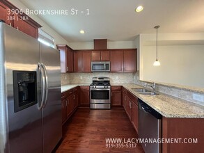 3906 Brokenshire St in Cary, NC - Building Photo - Building Photo