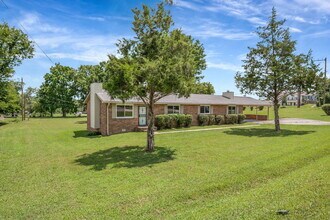 3902 Drakes Branch Rd in Nashville, TN - Building Photo - Building Photo