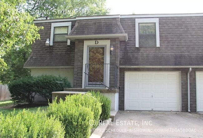 property at 517 N Spring St