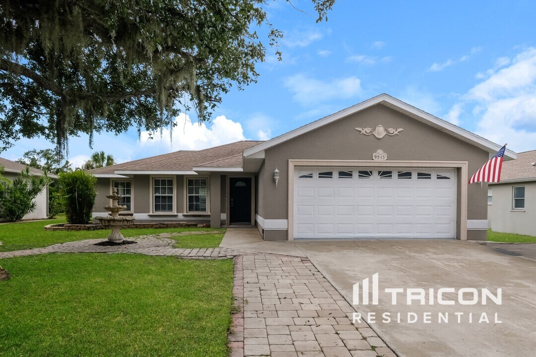9515 27th Ave E in Palmetto, FL - Building Photo