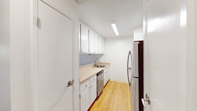 212 Marin St in San Rafael, CA - Building Photo - Building Photo