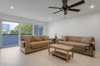 401 Briny Ave in Pompano Beach, FL - Building Photo - Building Photo