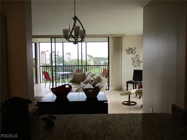 4160 Steamboat Bend E in Ft. Myers, FL - Building Photo - Building Photo