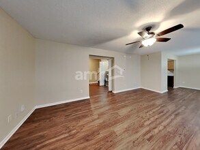 2725 Mingo Ct in Indianapolis, IN - Foto de edificio - Building Photo