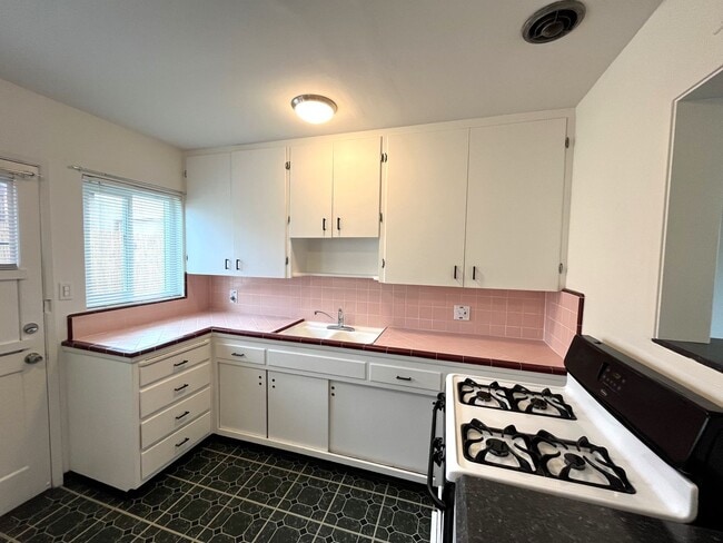 2956 Ivy St in San Diego, CA - Building Photo - Building Photo