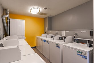 Cherry Creek Apartments in Memphis, TN - Foto de edificio - Interior Photo